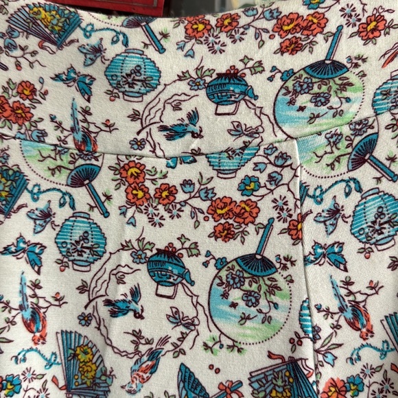 Louie et Lucie Skirt. Medium - Picture 2 of 6